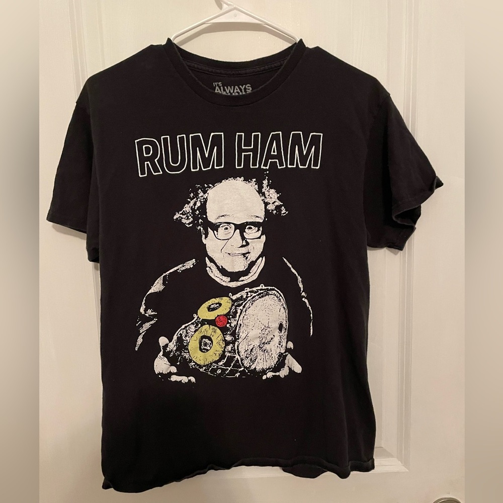 2/$10💙 Danny Devito Frank Reynolds RUM HAM Always Sunny Graphic Tee